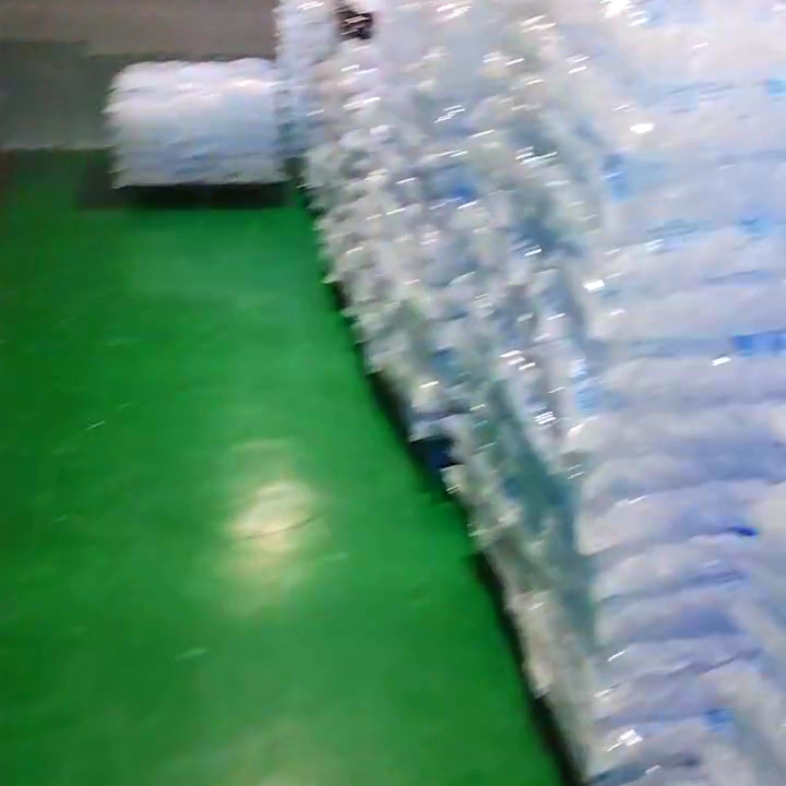 上海高溫時水池降溫冰塊需求大增,這些購買地點要知道