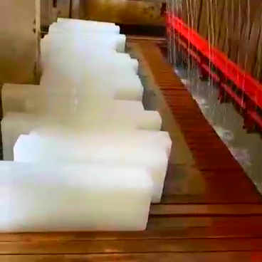 廠房物理降溫冰塊使用方法_冰塊在廠房降溫效果分析_上海廠房物理降溫冰塊