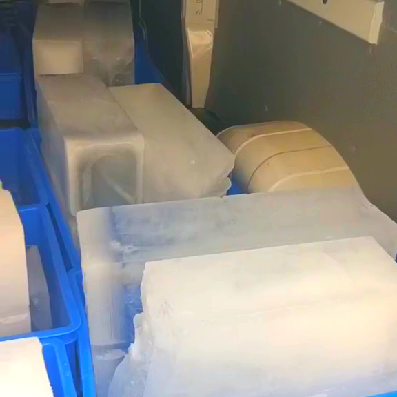 上海夏季戶外降溫冰塊銷售公司_上海冰塊網(wǎng)絡(luò)科技有限公司_上海降溫冰塊配送