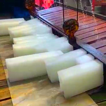 尋找無錫大型降溫冰塊供應商電話需關注多方面