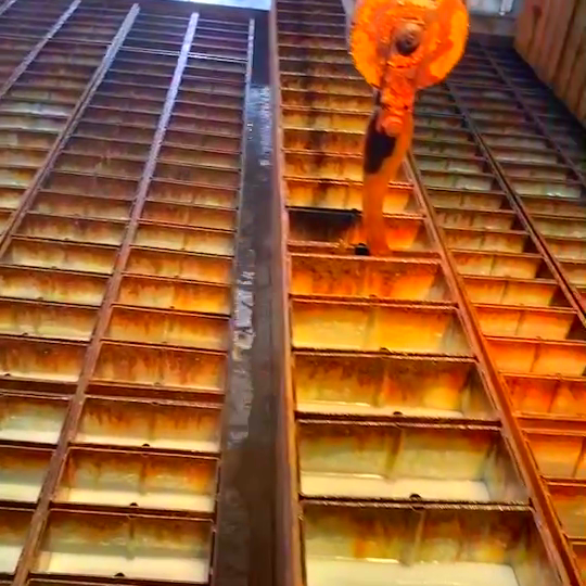 上海高溫時冰塊銷售公司如何滿足各類水池降溫需求及情況介紹