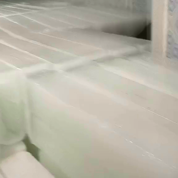 無錫工業(yè)冰塊應(yīng)用廣,獲取方式及用途全解析